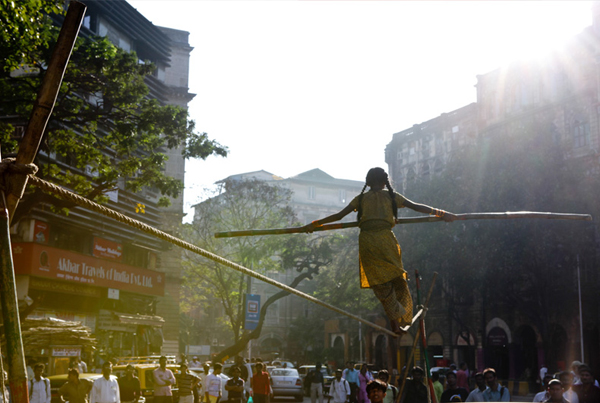 MUMBAI: NAGYVÁROS NYOMÁS ALATT